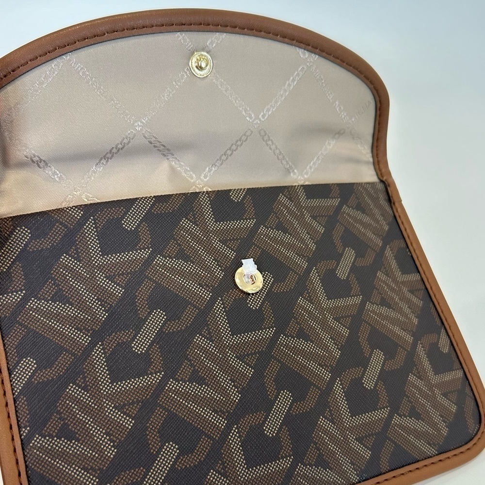 Michael Kors Tote Bag with pouch wallet - Picture 5 of 16